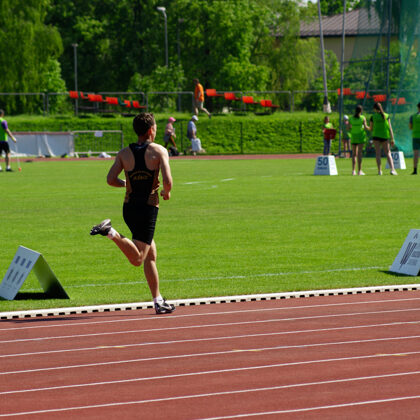 Roberts izskrien jaunu PB 1500m - 4:09,67!
