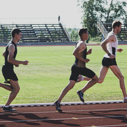 Roberts Kuresārē, Sāremā salā izskrien jaunu 1500m PB - 4:08,0
