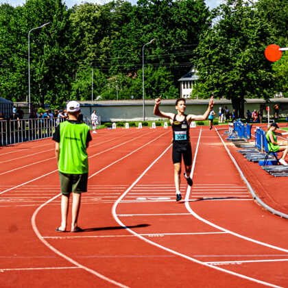 Latvijas U18 čempions 1500m!
