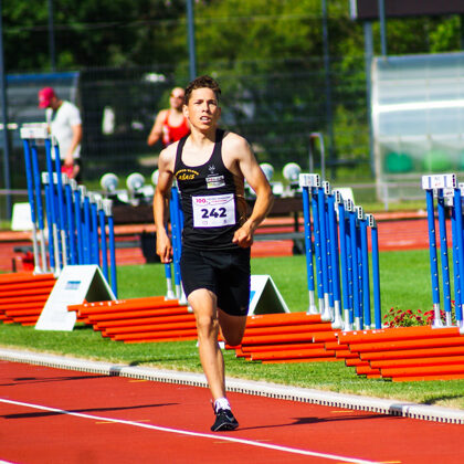 Robertam jauns PB 1500m - 4:00,87!!! Latvijas čempionāts