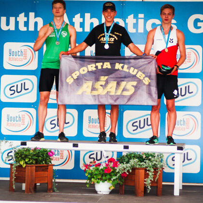 Youth Athletics Games 2021, Somija. 800m zelta pjedestāls