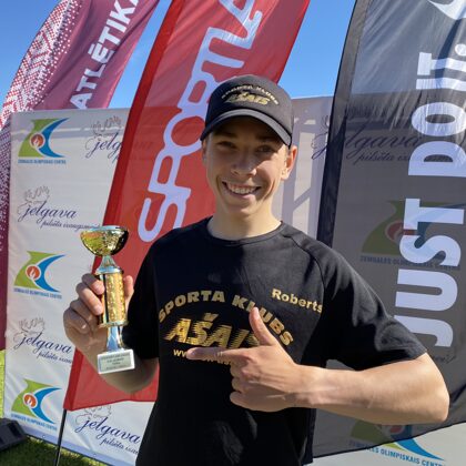 Roberts izskrien jaunu PB 1500m - 4:09,67!