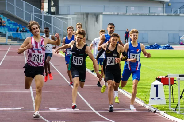 Världsungdomsspelen, Zviedrija. Bronza 800m