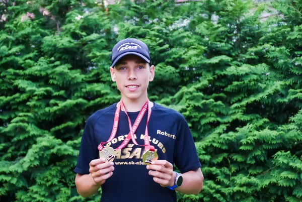 Latvijas U18 čempions 1500m un 800m' 2021