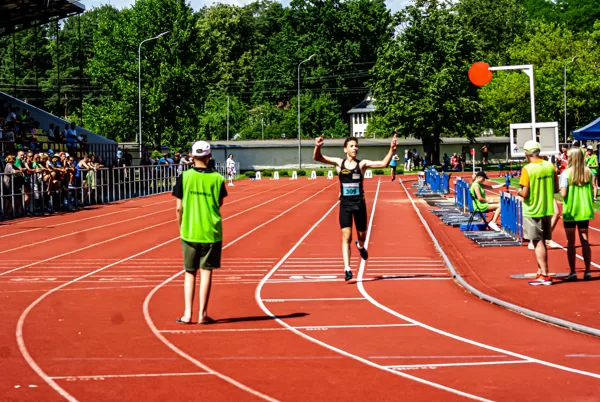 Latvijas U18 čempions 1500m!