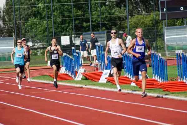 Robertam jauns PB 1500m - 4:00,87!!! Latvijas čempionāts