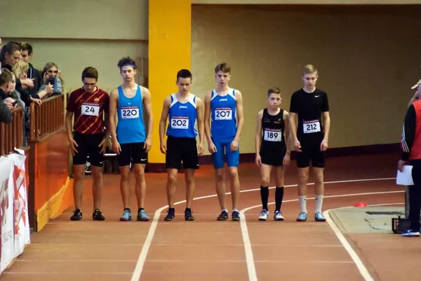Latvijas U16 čempionātā telpās 2019 1000m