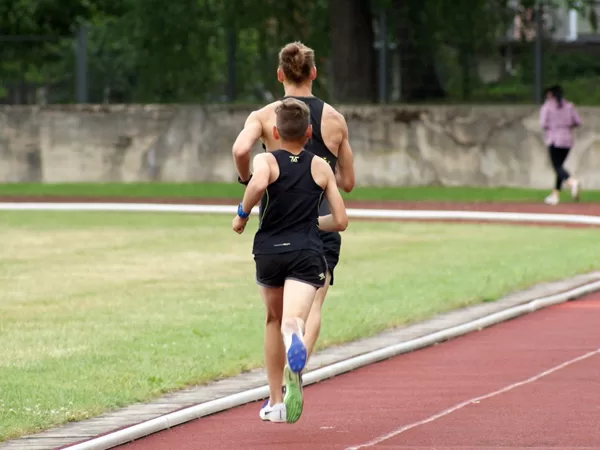 Valgas apriņķa čempionātā 1500m distancē