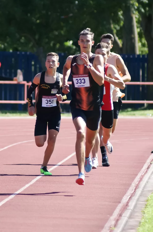 Roberts Glazers 800m - 2:05,02